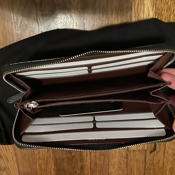 NWT CHANEL CLASSIC QUILTED BLACK CAVIAR LEATHER ZIPPER TOP WALLET - Picture 7 of 9